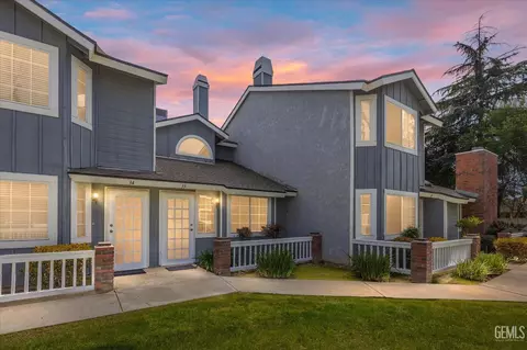 2600 Brookside Dr #33, Bakersfield, CA 93311