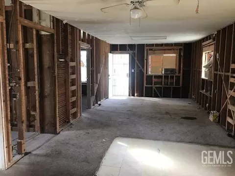 841 Broadway St, Wasco, CA 93280 photo 9
