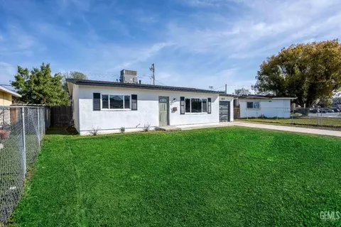 380 E Orange Ave, Shafter, CA 93263 photo 3