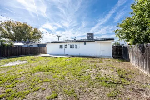 380 E Orange Ave, Shafter, CA 93263 photo 6