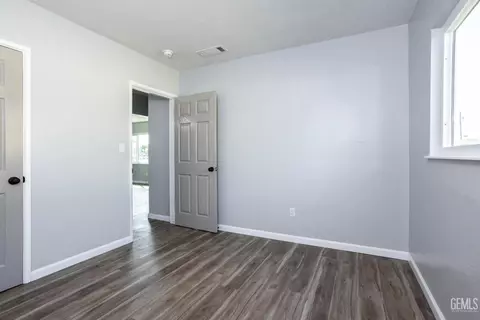 380 E Orange Ave, Shafter, CA 93263 photo 15