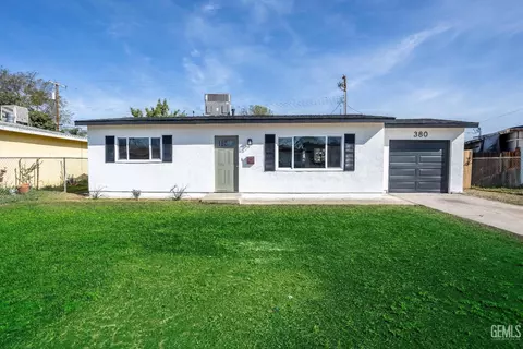 380 E Orange Ave, Shafter, CA 93263 photo 1