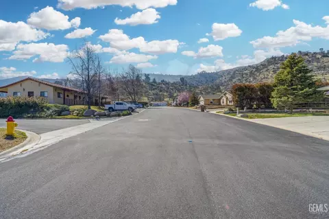 21276 White Pine Dr #52, Tehachapi, CA 93561 photo 4