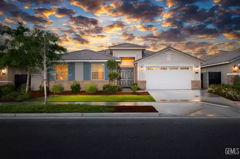 11608 Hollybrook Ln, Bakersfield, CA 93311