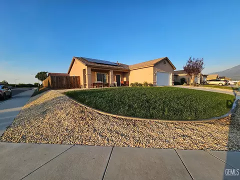 208 Bautista Ct, Arvin, CA 93203 photo 1
