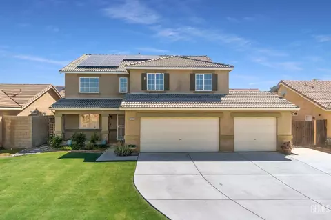 12303 Midtowne Dr, Bakersfield, CA 93312