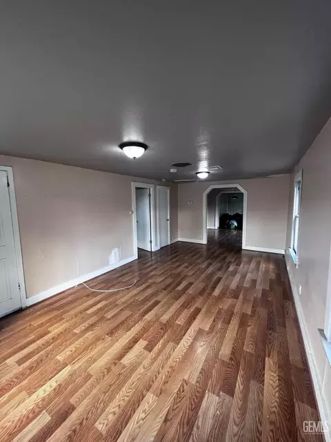 418 Jackson St, Taft, CA 93268 photo 3