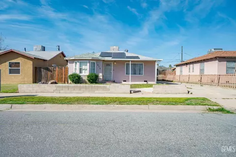 610 Woodrow Ave, Bakersfield, CA 93308