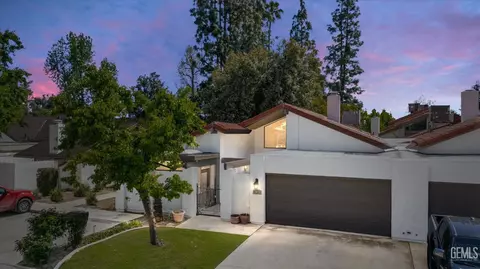 6901 Courtside Cir #16, Bakersfield, CA 93309