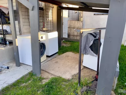 Other - 232 E Marengo Ave, Shafter, CA 93263 photo 6 of 6
