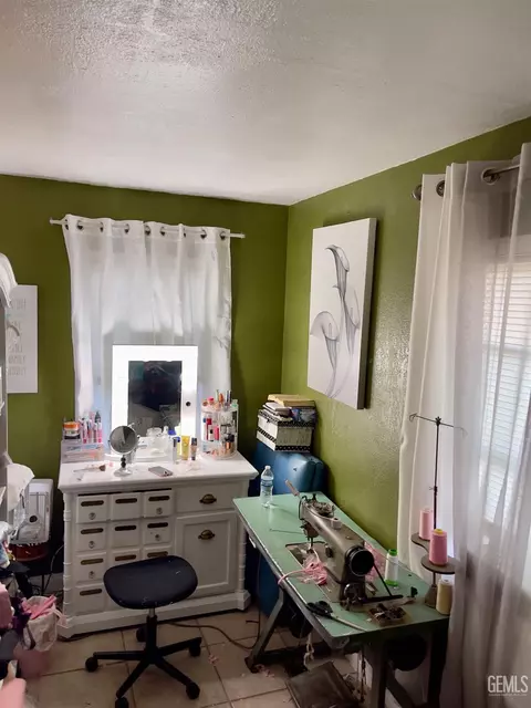 Other - 232 E Marengo Ave, Shafter, CA 93263 photo 4 of 6