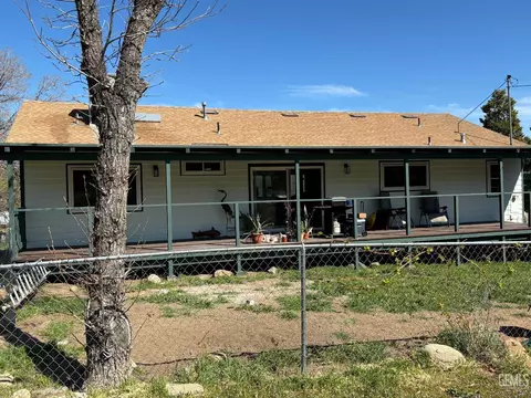 3613 Mccray Rd, Mountain Mesa, CA 93240 photo 6