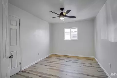 Bedroom - 425 Milo Ave, Buttonwillow, CA 93206 photo 2 of 3