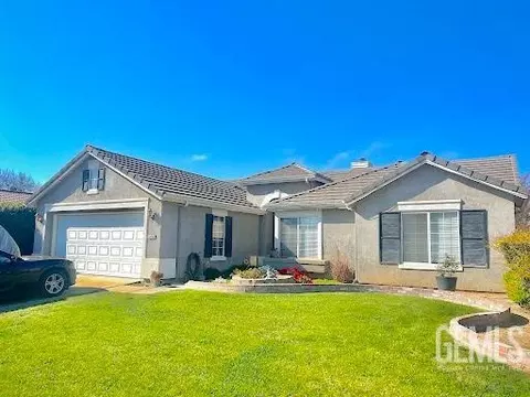 5406 W Cherry, Visalia, CA 93277