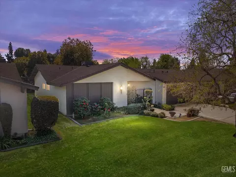 6017 Indian Wells Ave, Bakersfield, CA 93309