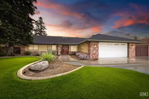 6309 Spring Valley Dr, Bakersfield, CA 93308