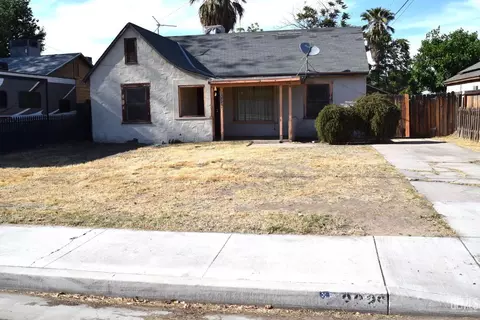 2226 Buena Vista St, Bakersfield, CA 93304