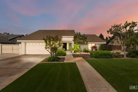 5201 Hollis St, Bakersfield, CA 93308