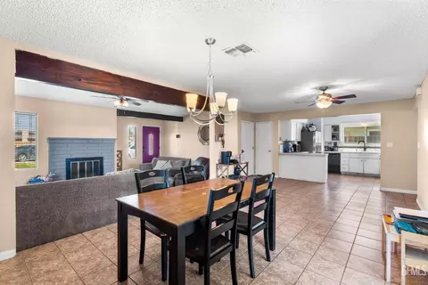 Dining - 2601 Eissler Ct, Bakersfield, CA 93306 photo 2 of 4