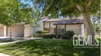 5700 Kirkside Dr #E, Bakersfield, CA 93309