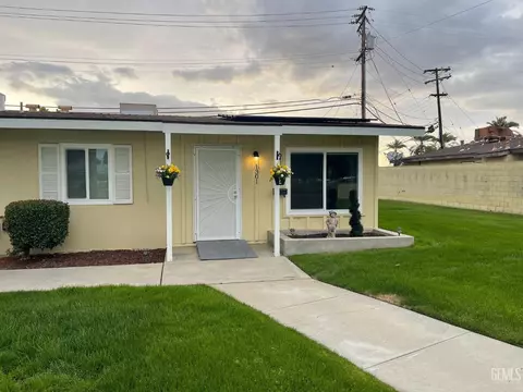 1301 Pebble Beach Dr, Bakersfield, CA 93309