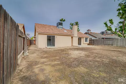 Exterior - 4505 Gorbett Ln, Bakersfield, CA 93311 photo 6 of 6