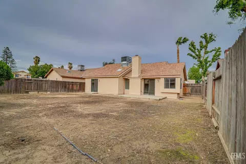 Exterior - 4505 Gorbett Ln, Bakersfield, CA 93311 photo 5 of 6