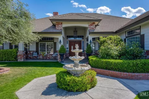 14621 Redwood Springs Dr, Bakersfield, CA 93314