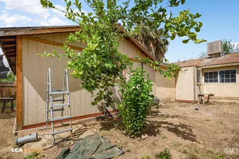 7901 Jay St, Lamont, CA 93241 photo 5