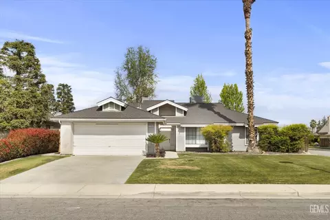 9200 Hoxie Ct, Bakersfield, CA 93311