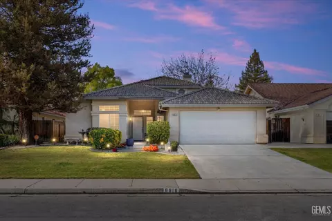 8816 Fox Creek Ct, Bakersfield, CA 93312