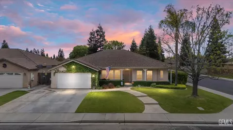 9915 Copa Cabana Ct, Bakersfield, CA 93312