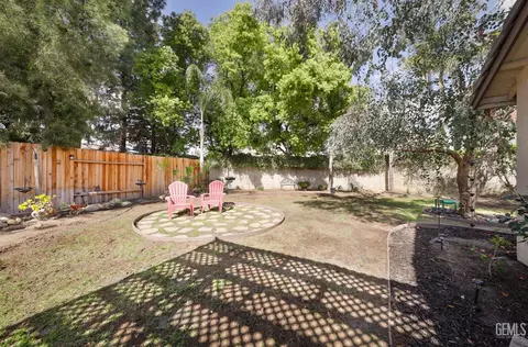 Exterior - 820 Timberleaf Dr, Bakersfield, CA 93312 photo 3 of 5