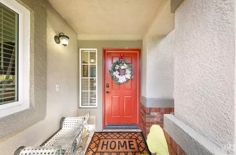 Entry Way - 820 Timberleaf Dr, Bakersfield, CA 93312 photo 1 of 5