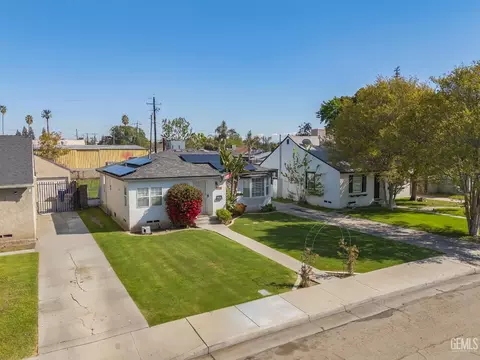 3112 Oak Pl, Bakersfield, CA 93304