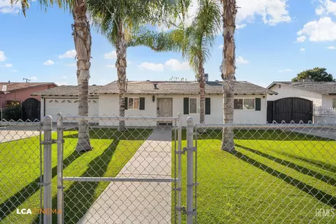 10708 Waco Ave, Lamont, CA 93241 photo 5