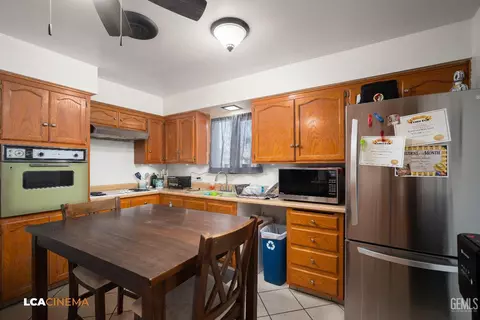 10708 Waco Ave, Lamont, CA 93241 photo 6