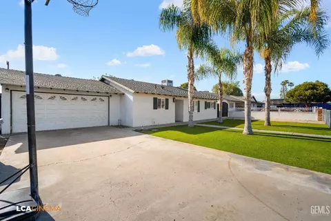 10708 Waco Ave, Lamont, CA 93241 photo 4