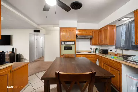 10708 Waco Ave, Lamont, CA 93241 photo 8