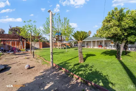 10708 Waco Ave, Lamont, CA 93241 photo 19