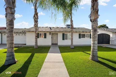 10708 Waco Ave, Lamont, CA 93241 photo 2