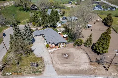 View/Area - 24100 Rand Ct, Tehachapi, CA 93561 photo 6 of 11