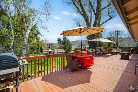 Exterior - 24100 Rand Ct, Tehachapi, CA 93561 photo 11 of 27