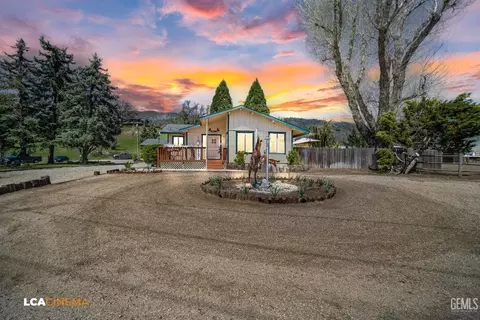 Exterior - 24100 Rand Ct, Tehachapi, CA 93561 photo 2 of 27