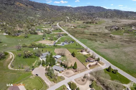 View/Area - 24100 Rand Ct, Tehachapi, CA 93561 photo 10 of 11