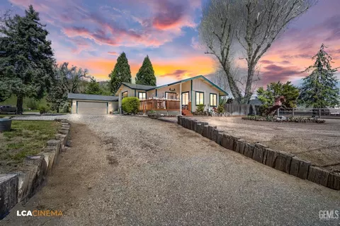 Exterior - 24100 Rand Ct, Tehachapi, CA 93561 photo 3 of 27