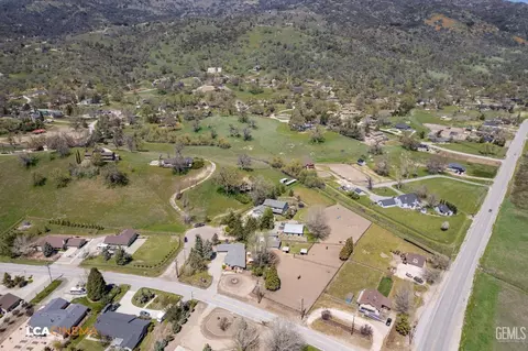 View/Area - 24100 Rand Ct, Tehachapi, CA 93561 photo 11 of 11