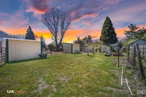 Exterior - 24100 Rand Ct, Tehachapi, CA 93561 photo 21 of 27
