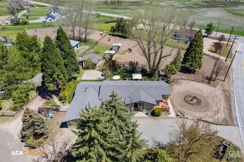 View/Area - 24100 Rand Ct, Tehachapi, CA 93561 photo 2 of 11