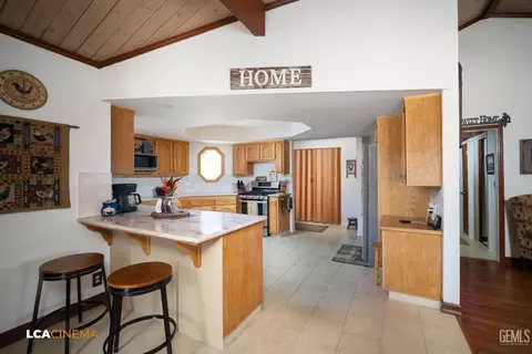 Kitchen - 24100 Rand Ct, Tehachapi, CA 93561 photo 1 of 2